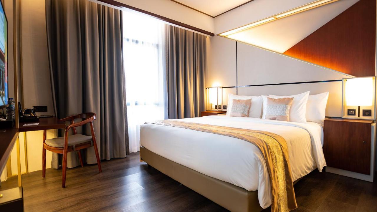 เรย์ Umm โฮเทล มาลัง Hotel มะลัง ภายนอก รูปภาพ